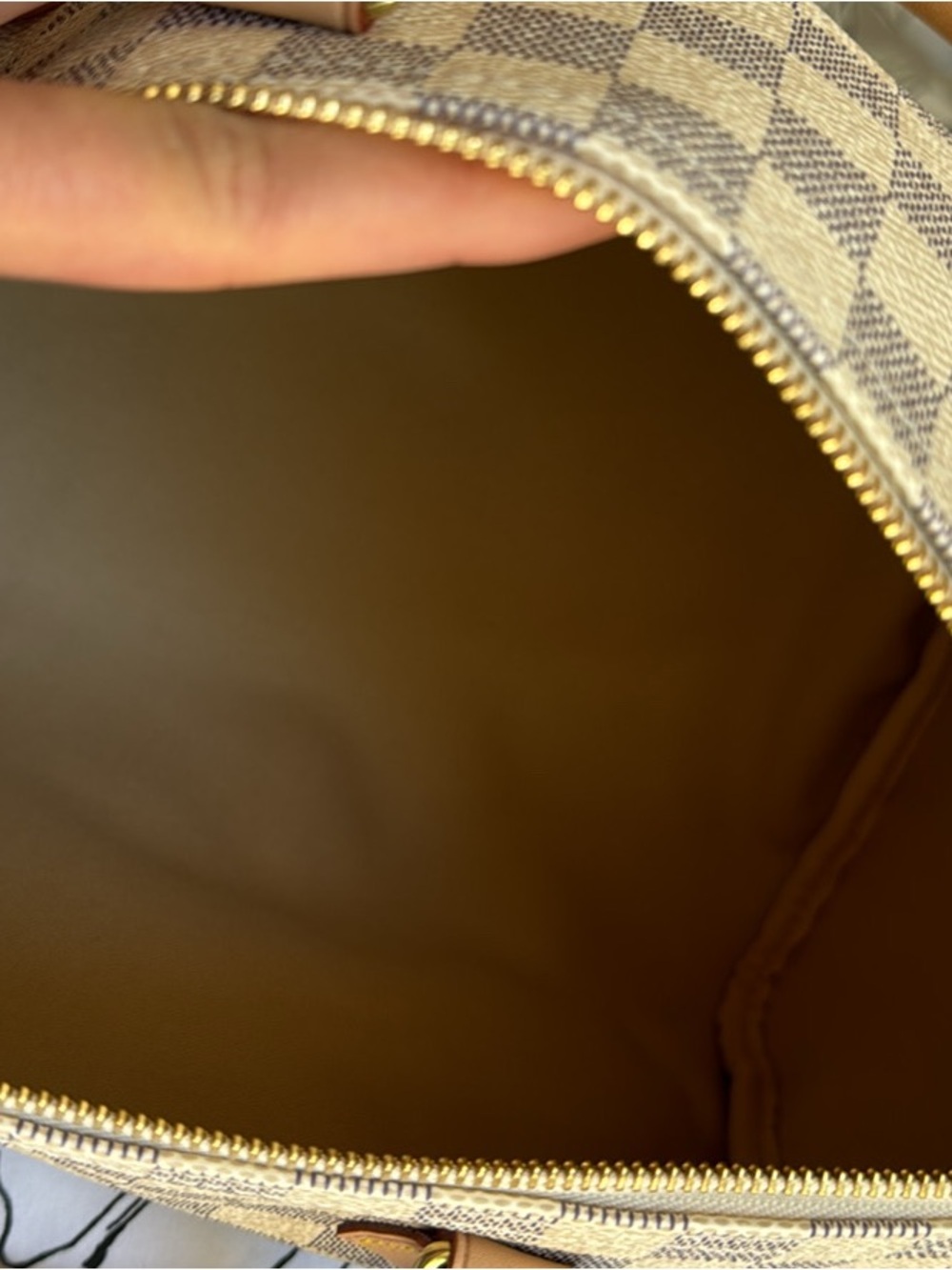 Louis Vuitton Damier Speedy 30 - Picture 5 of 10